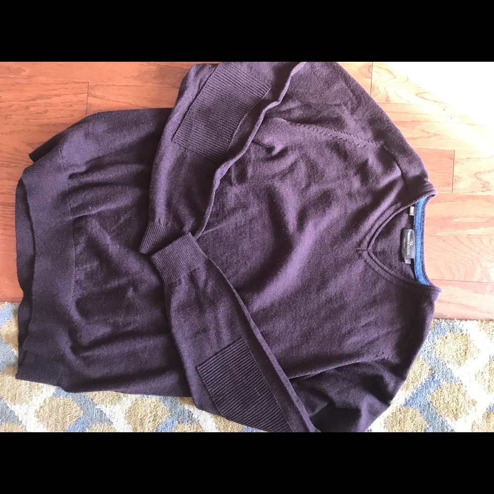 Maroon men’s sweater. Rodd & Gunn. Worn once.